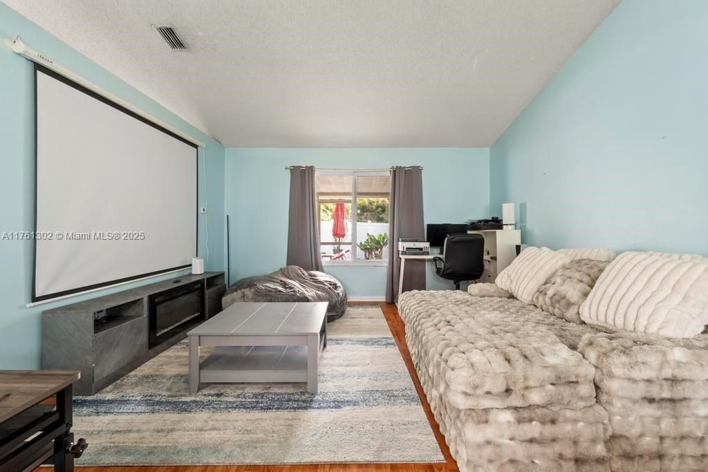 155 Kings Way , Royal Palm Beach, FL 33411 Photo