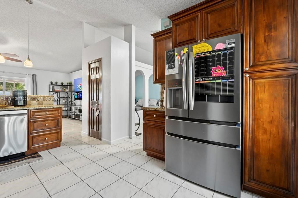 155 Kings Way , Royal Palm Beach, FL 33411 Photo