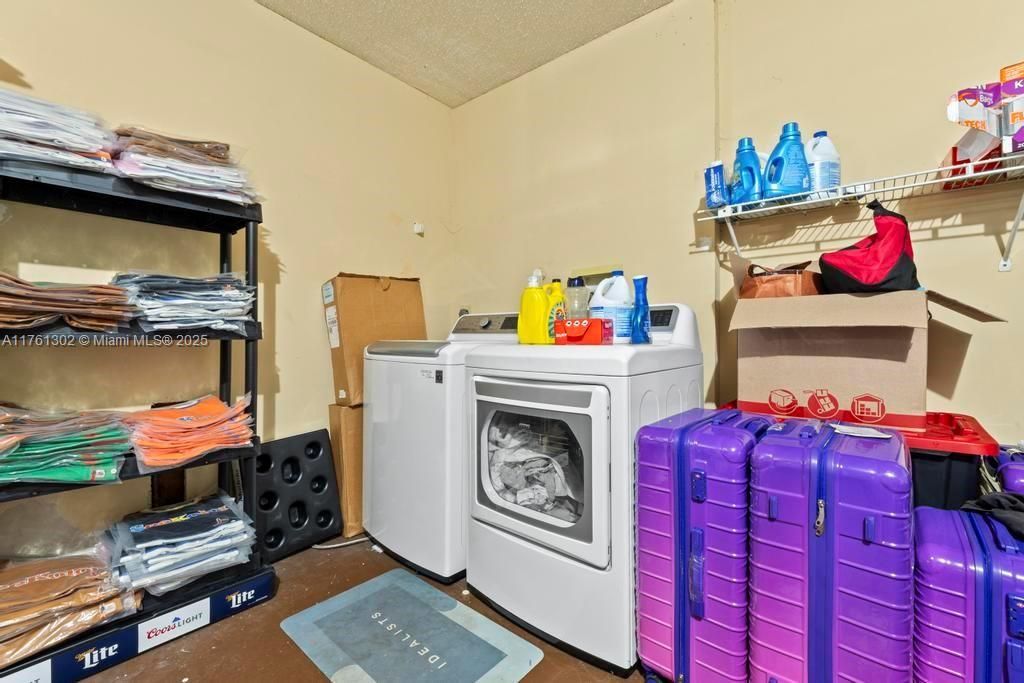 155 Kings Way , Royal Palm Beach, FL 33411 Photo