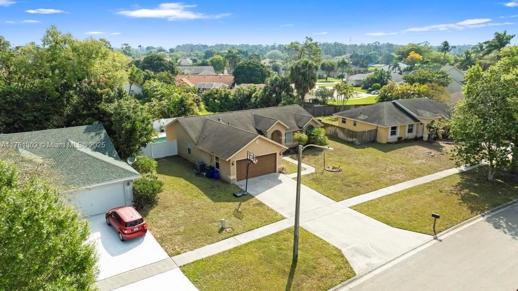 155 Kings Way , Royal Palm Beach, FL 33411 Photo