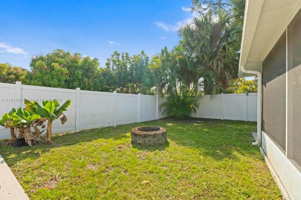 155 Kings Way , Royal Palm Beach, FL 33411 Photo