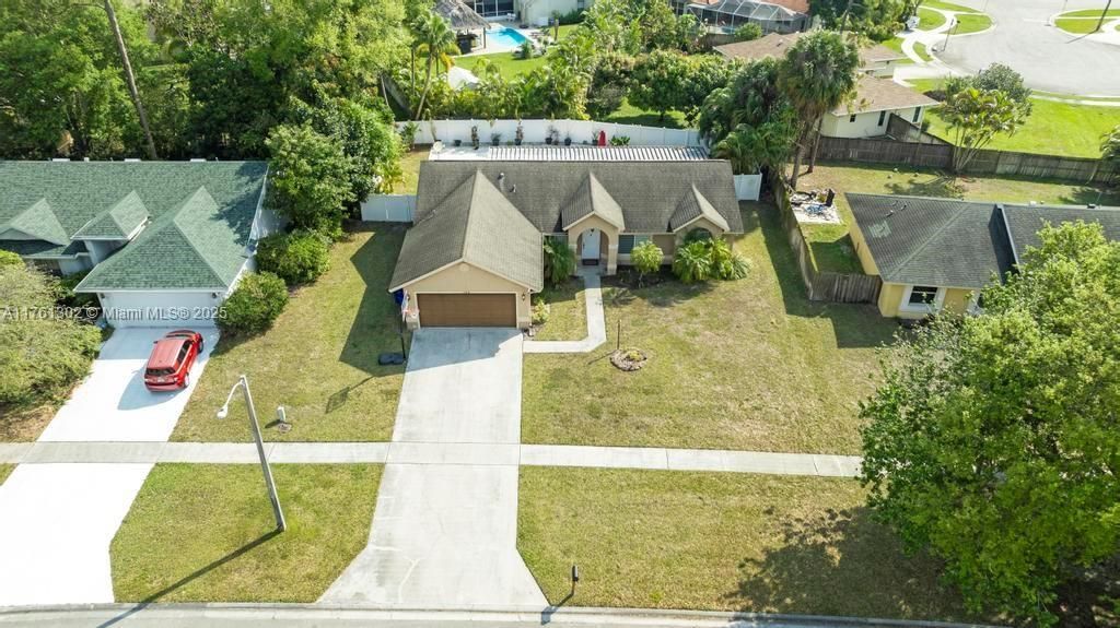155 Kings Way , Royal Palm Beach, FL 33411 Photo