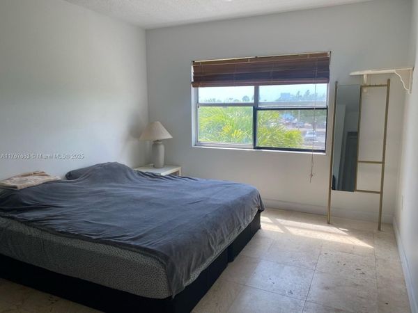 400 Kings Point Dr , Unit 209, Sunny Isles Beach, FL 33160