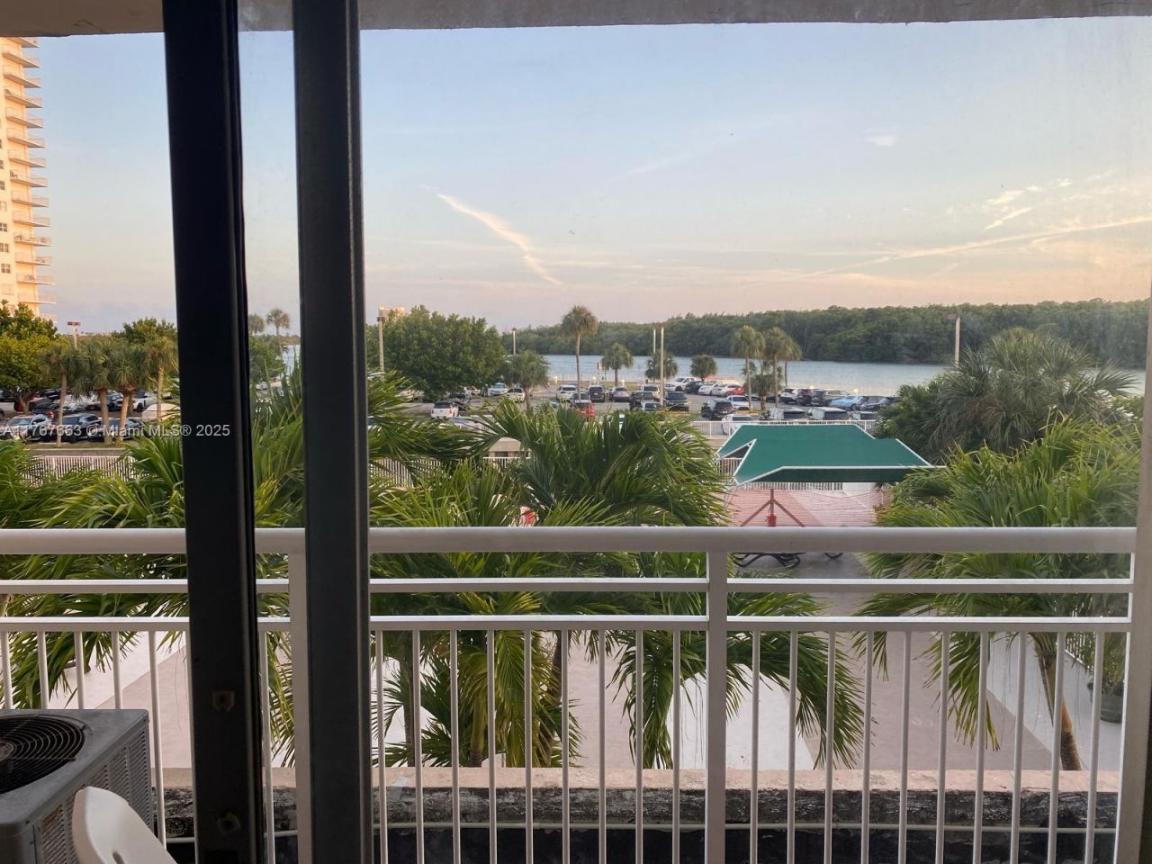 400 Kings Point Dr , Unit 209, Sunny Isles Beach, FL 33160 Photo