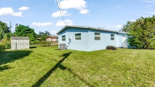 1041 NW 24th Ter , Fort Lauderdale, FL 33311 Photo