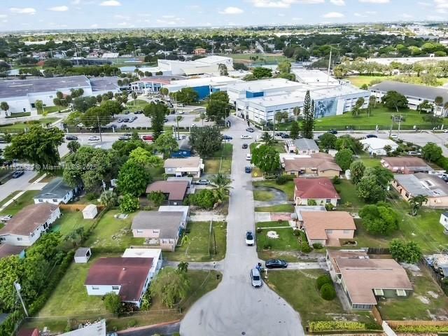 1041 NW 24th Ter , Fort Lauderdale, FL 33311 Photo