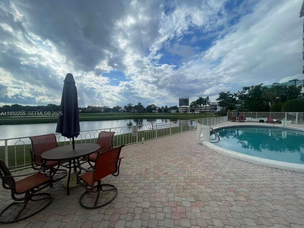 2500 NE 48th Ln , Unit 301, Fort Lauderdale, FL 33308 Photo