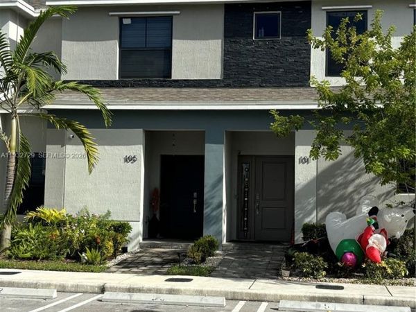 105 NE 3rd Ct , Florida City, FL 33034
