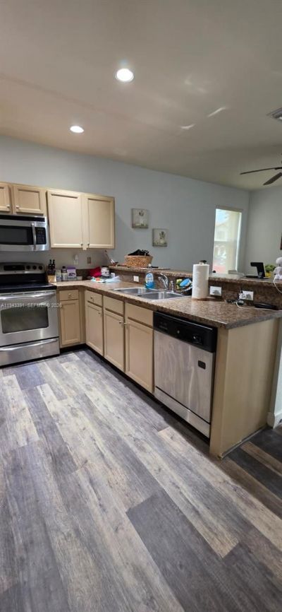 3203 SE 7th St , Homestead, FL 33033 Photo