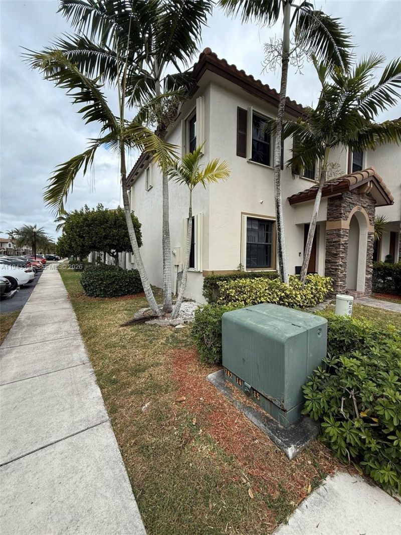3203 SE 7th St , Homestead, FL 33033 Photo