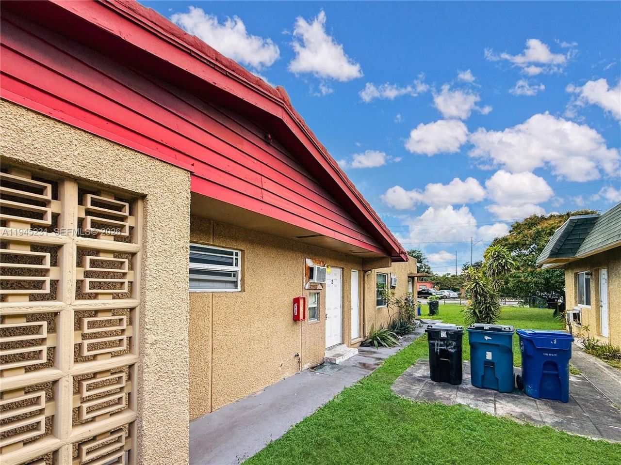 635 NW 22nd Rd , Fort Lauderdale, FL 33311 Photo