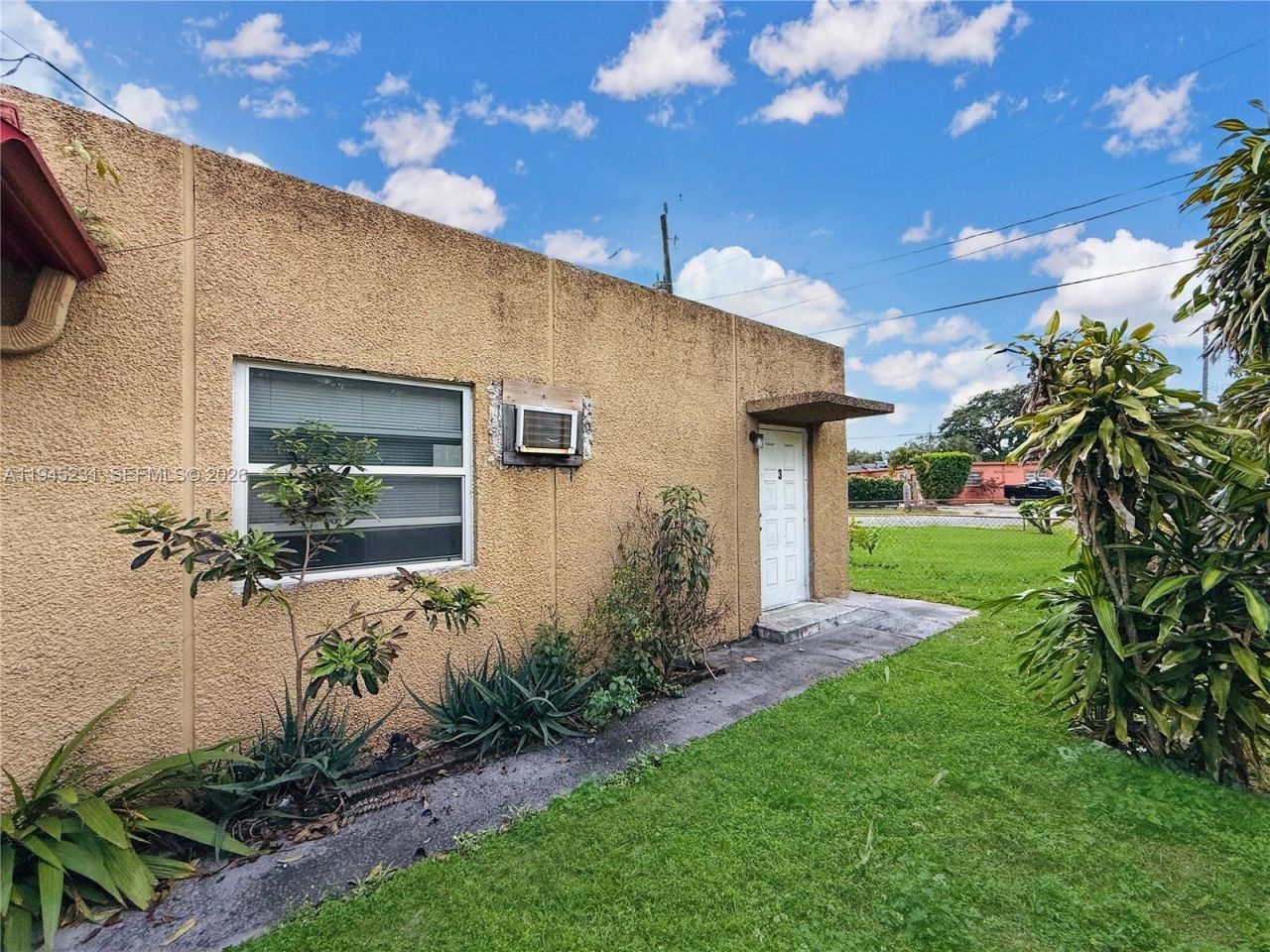 635 NW 22nd Rd , Fort Lauderdale, FL 33311 Photo