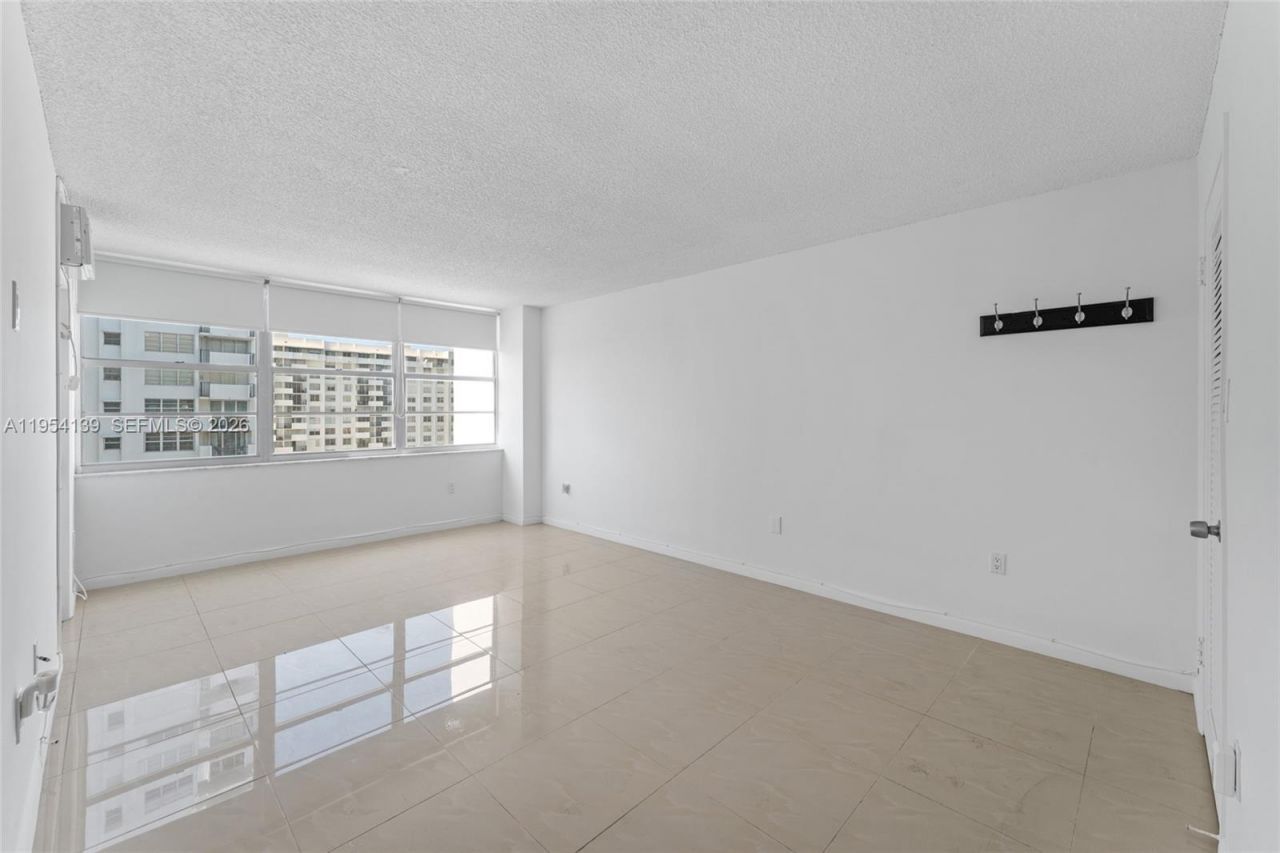 18061 Biscayne Blvd , Unit 1701, Aventura, FL 33160 Photo