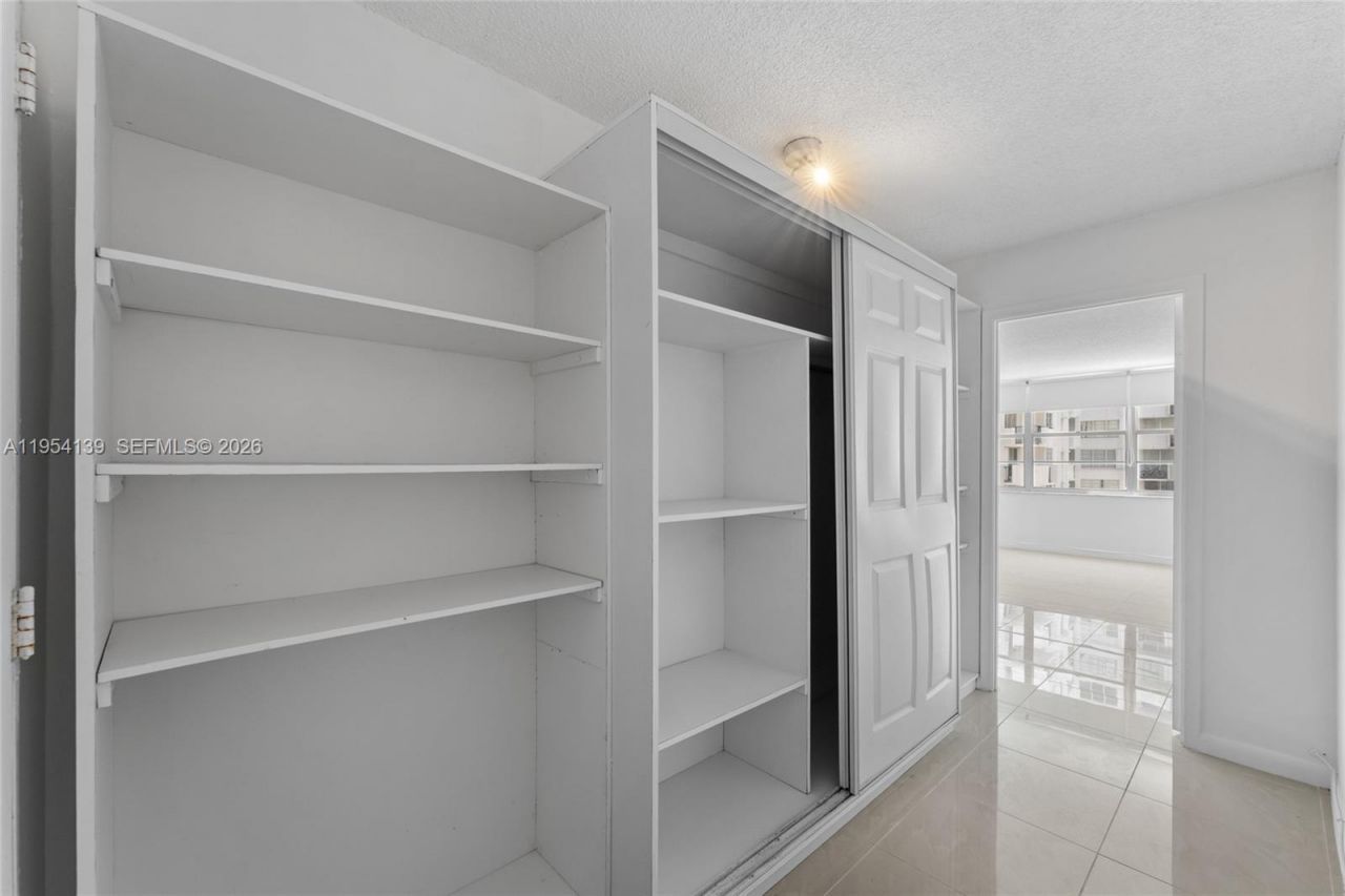 18061 Biscayne Blvd , Unit 1701, Aventura, FL 33160 Photo