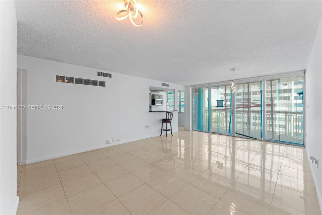 18061 Biscayne Blvd , Unit 1701, Aventura, FL 33160 Photo