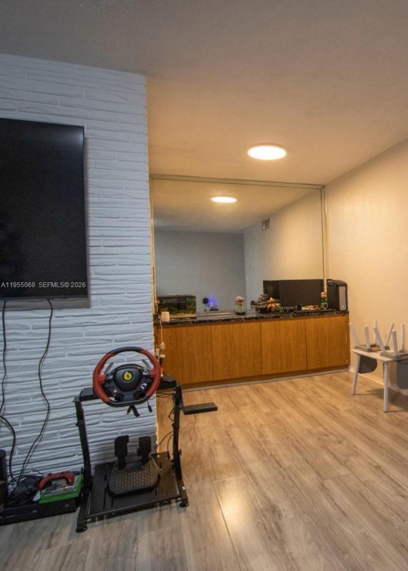 20490 NW 7th Ave , Unit 15, Miami Gardens, FL 33169 Photo