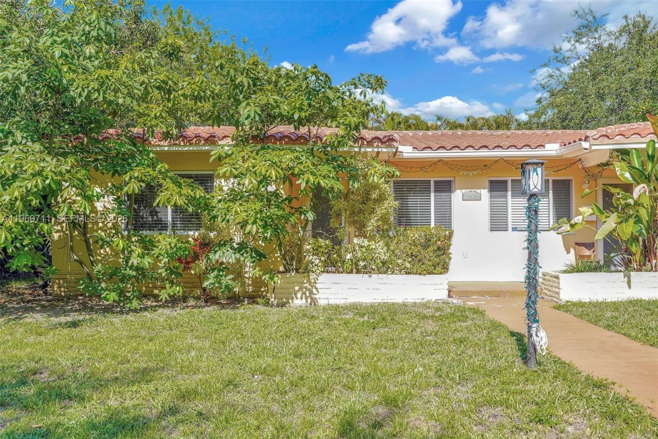 11919 NE 8th Av , Biscayne Park, FL 33161 Photo