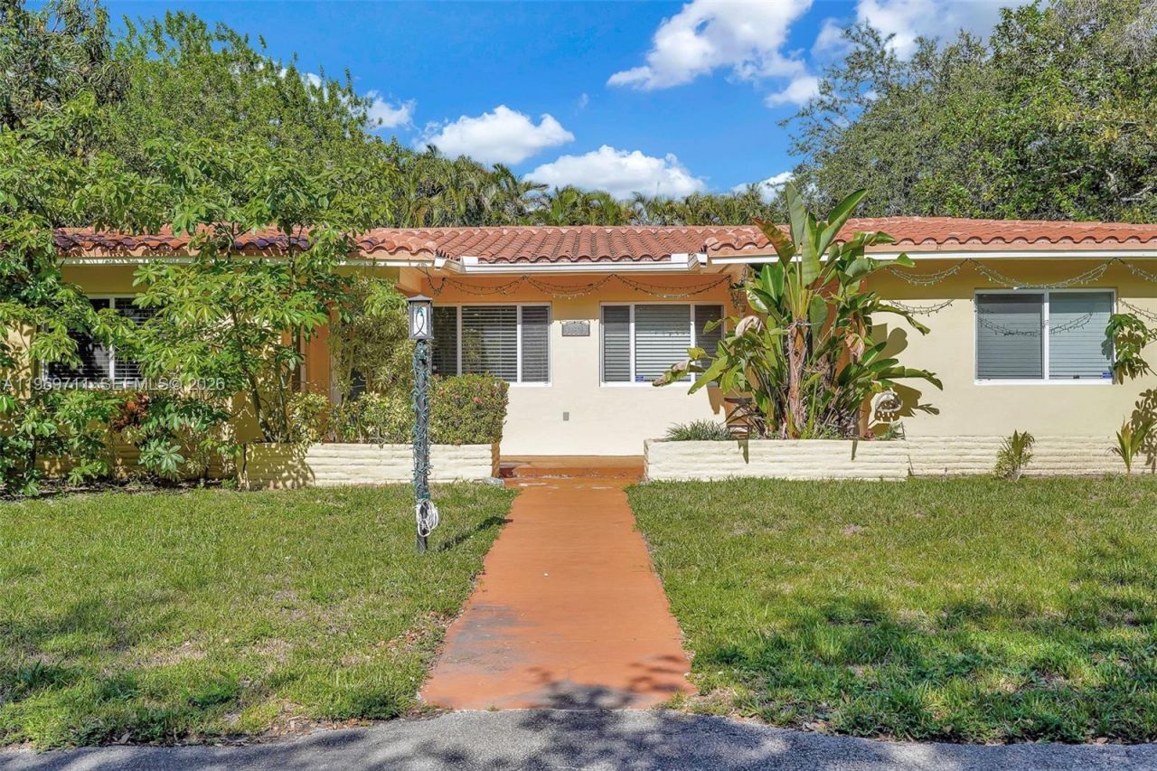 11919 NE 8th Av , Biscayne Park, FL 33161 Photo