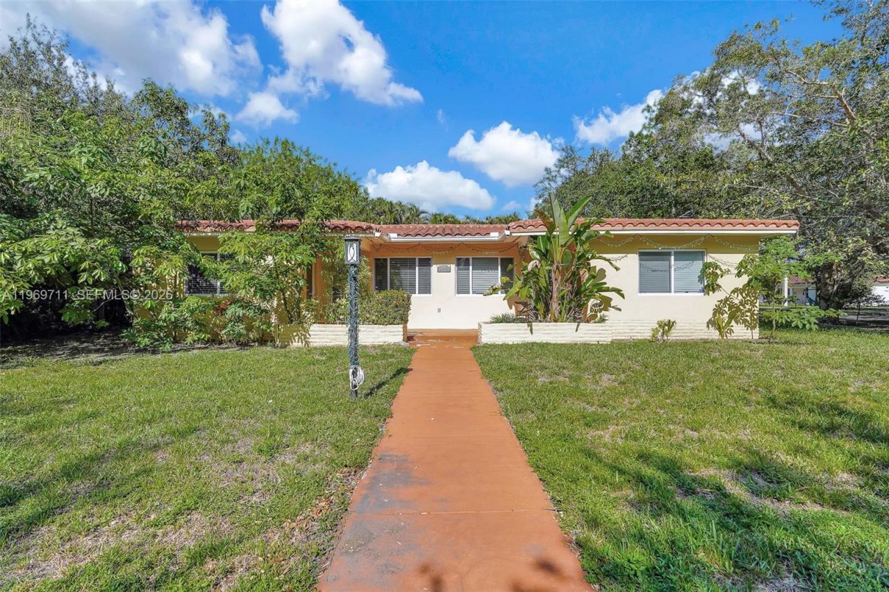11919 NE 8th Av , Biscayne Park, FL 33161 Photo