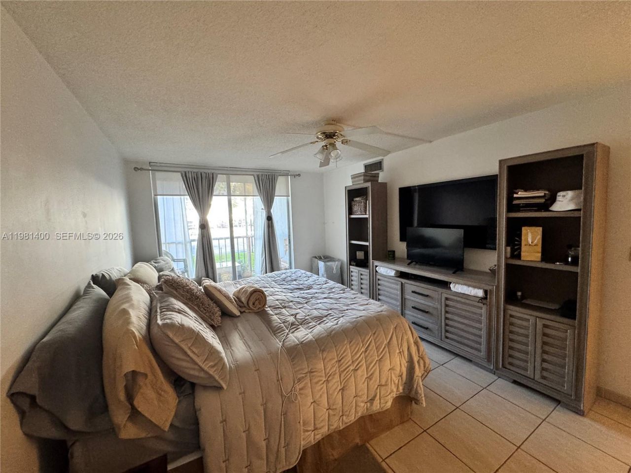 701 Three Islands Blvd , Unit 103, Hallandale Beach, FL 33009 Photo