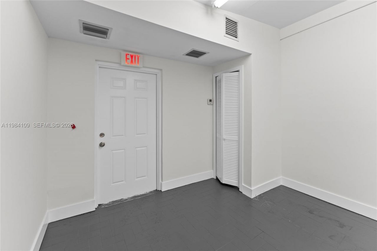 5810 W Flagler St , Unit 5810, Miami, FL 33144 Photo