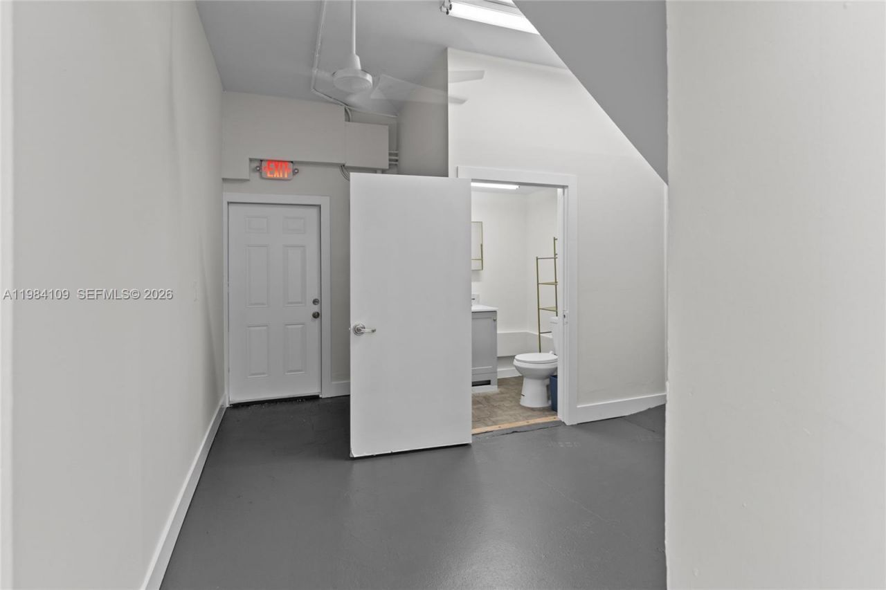 5810 W Flagler St , Unit 5810, Miami, FL 33144 Photo