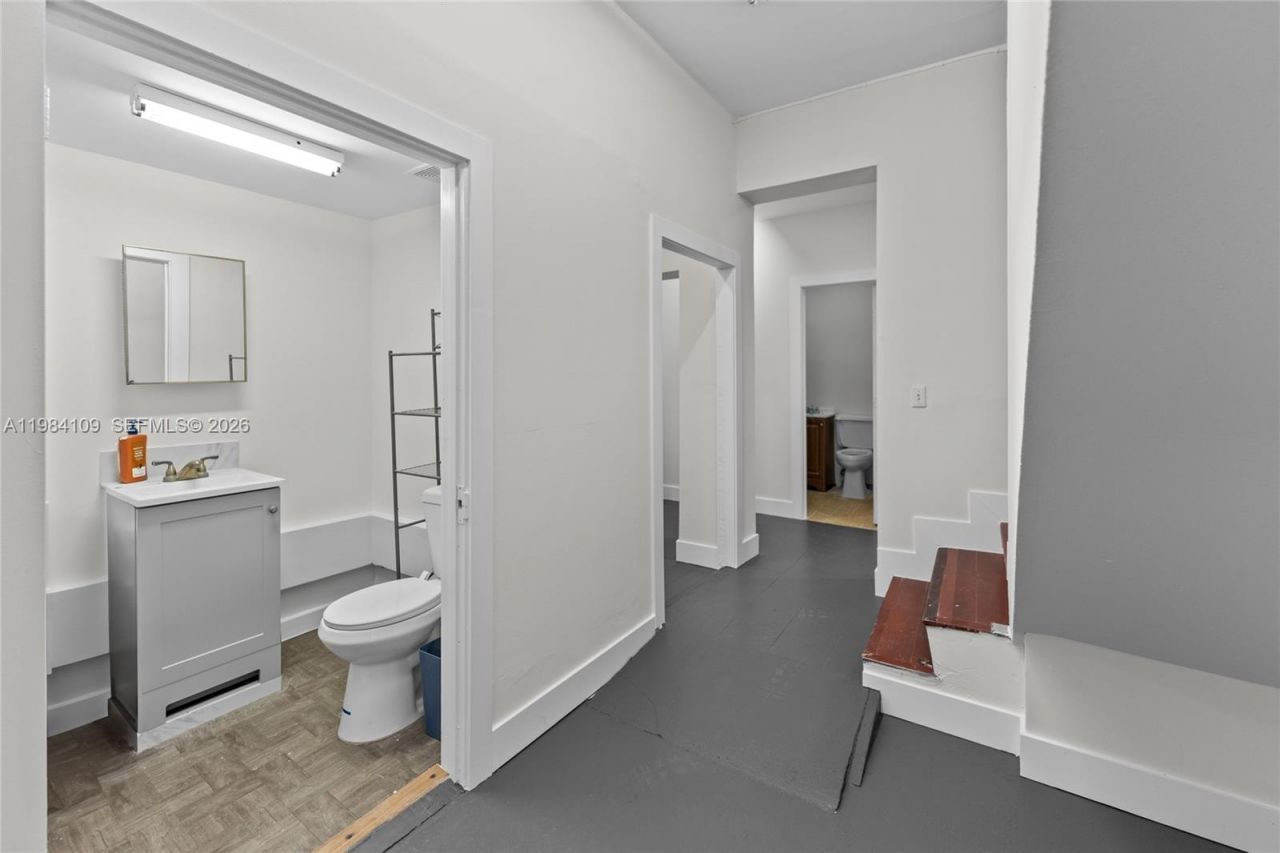 5810 W Flagler St , Unit 5810, Miami, FL 33144 Photo