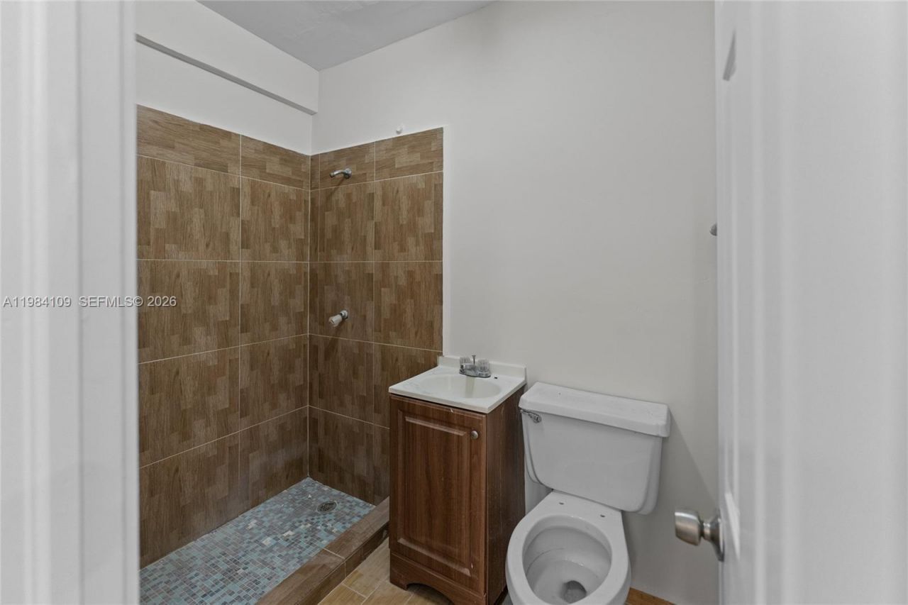 5810 W Flagler St , Unit 5810, Miami, FL 33144 Photo
