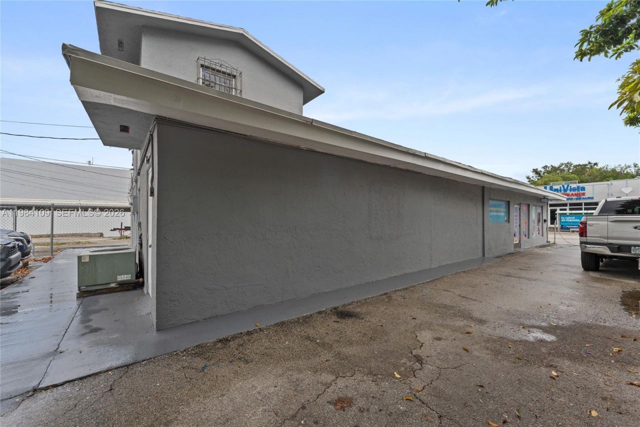 5810 W Flagler St , Unit 5810, Miami, FL 33144 Photo