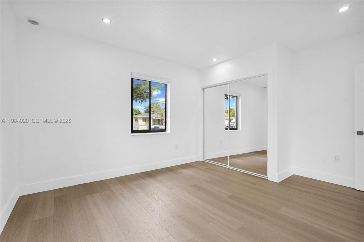 1830 NW 135th St , Miami, FL 33167 Photo