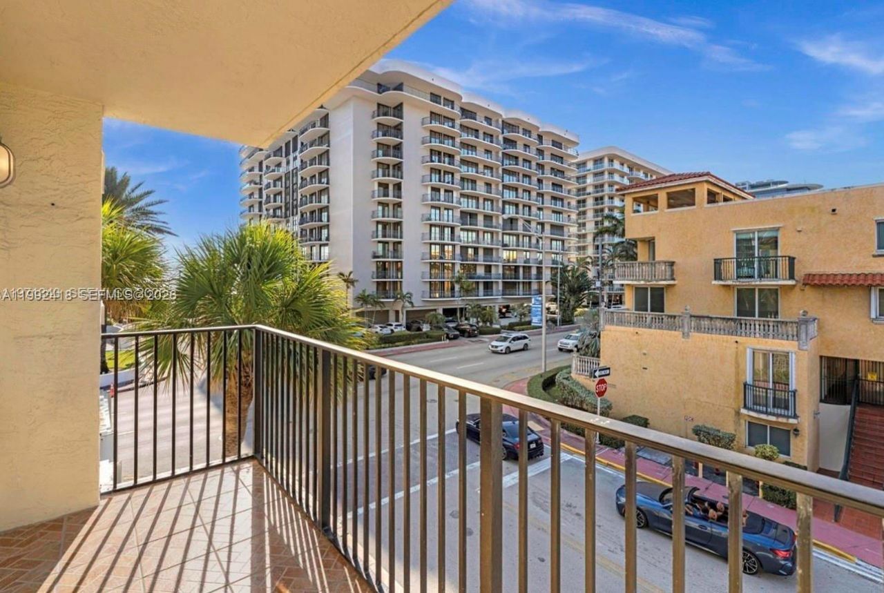 8900 Collins Ave , Unit 304, Surfside, FL 33154 Photo