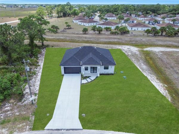 6045 Kumquat Cir , La Belle, FL 33935