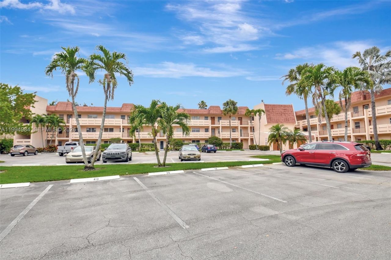 14721 Bonaire Blvd , Unit 308, Delray Beach, FL 33446 Photo