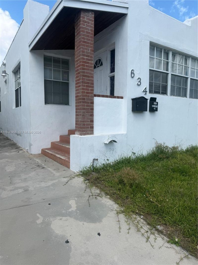 634 SW 10th Ave , Miami, FL 33130 Photo