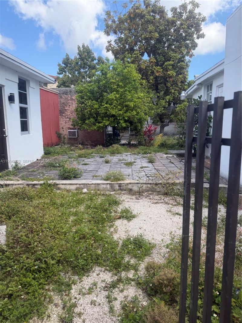 634 SW 10th Ave , Miami, FL 33130 Photo