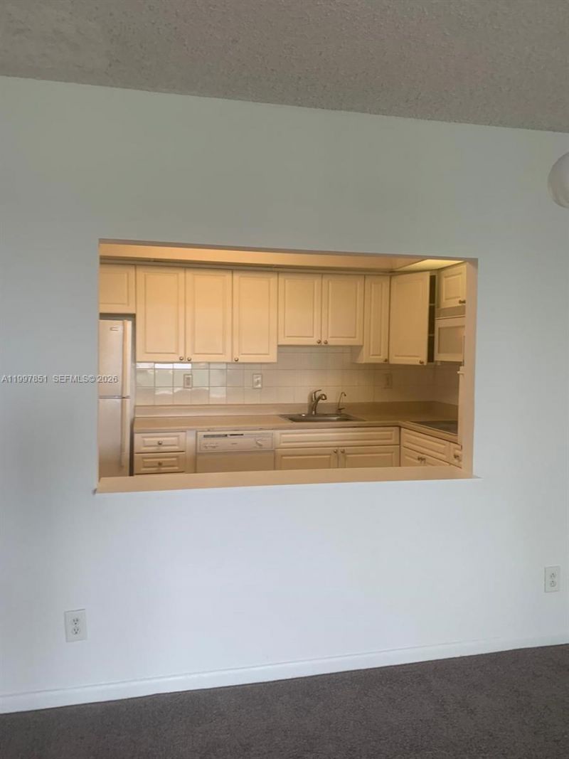 19380 Collins Ave , Unit 319, Sunny Isles Beach, FL 33160 Photo