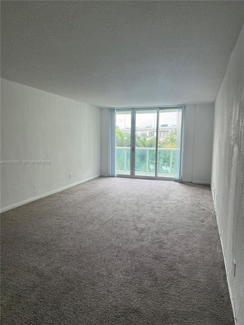 19380 Collins Ave , Unit 319, Sunny Isles Beach, FL 33160 Photo