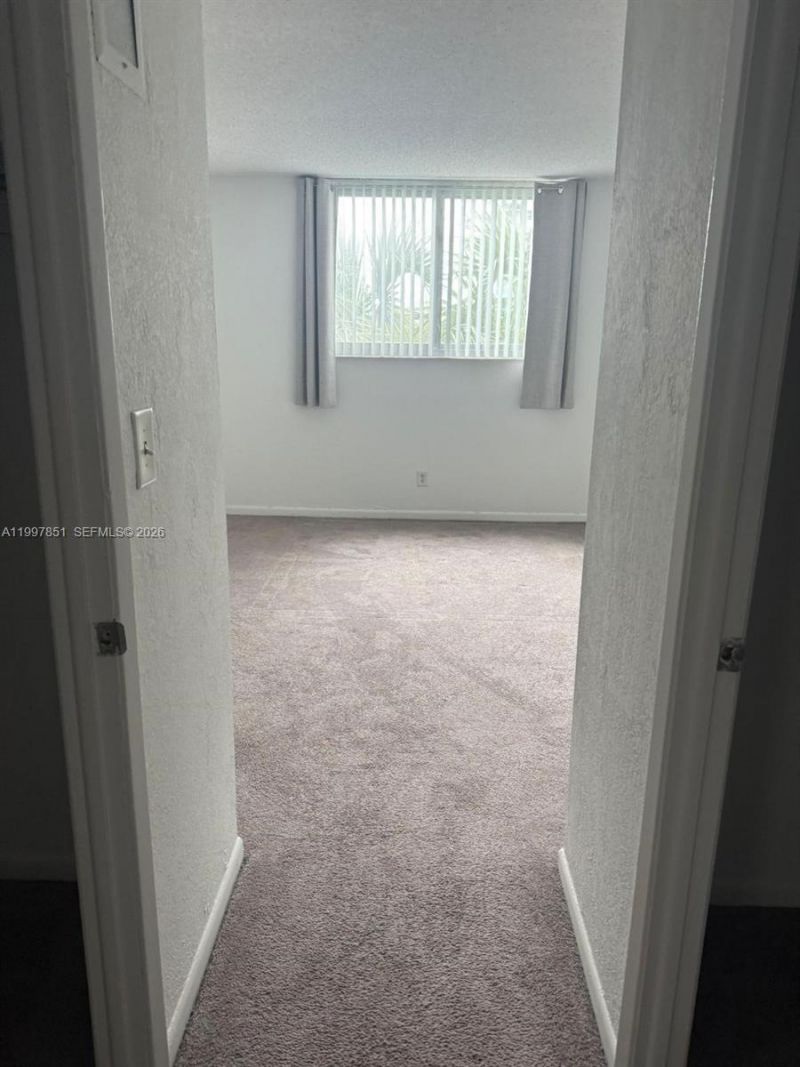 19380 Collins Ave , Unit 319, Sunny Isles Beach, FL 33160 Photo