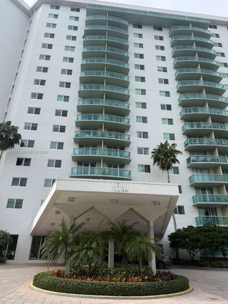 19380 Collins Ave , Unit 319, Sunny Isles Beach, FL 33160 Photo