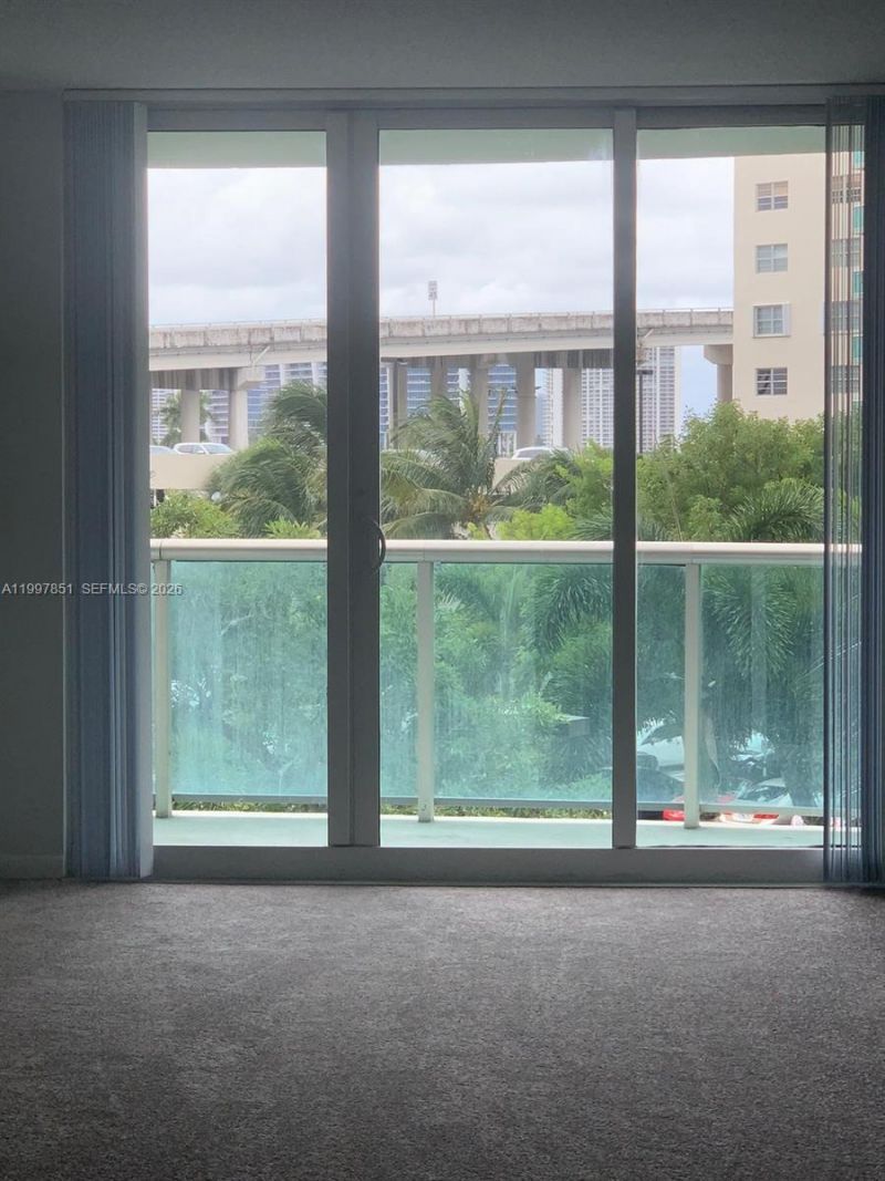 19380 Collins Ave , Unit 319, Sunny Isles Beach, FL 33160 Photo