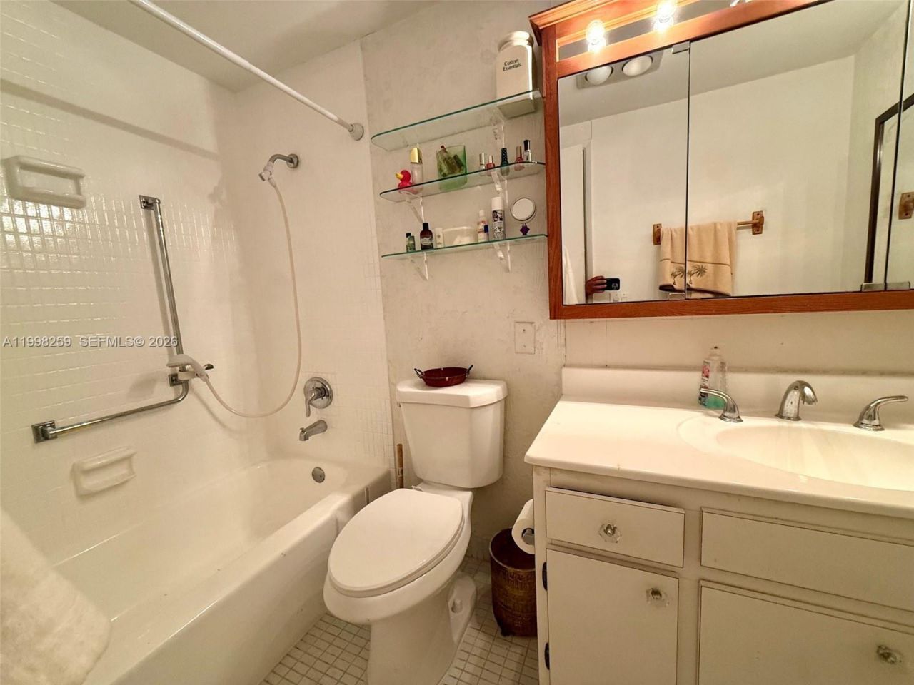4350 Hillcrest Dr , Unit 303, Hollywood, FL 33021 Photo