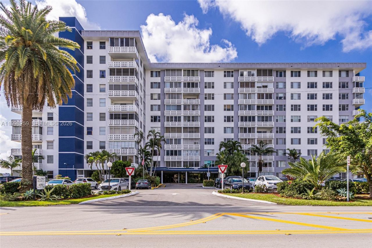 4350 Hillcrest Dr , Unit 303, Hollywood, FL 33021 Photo