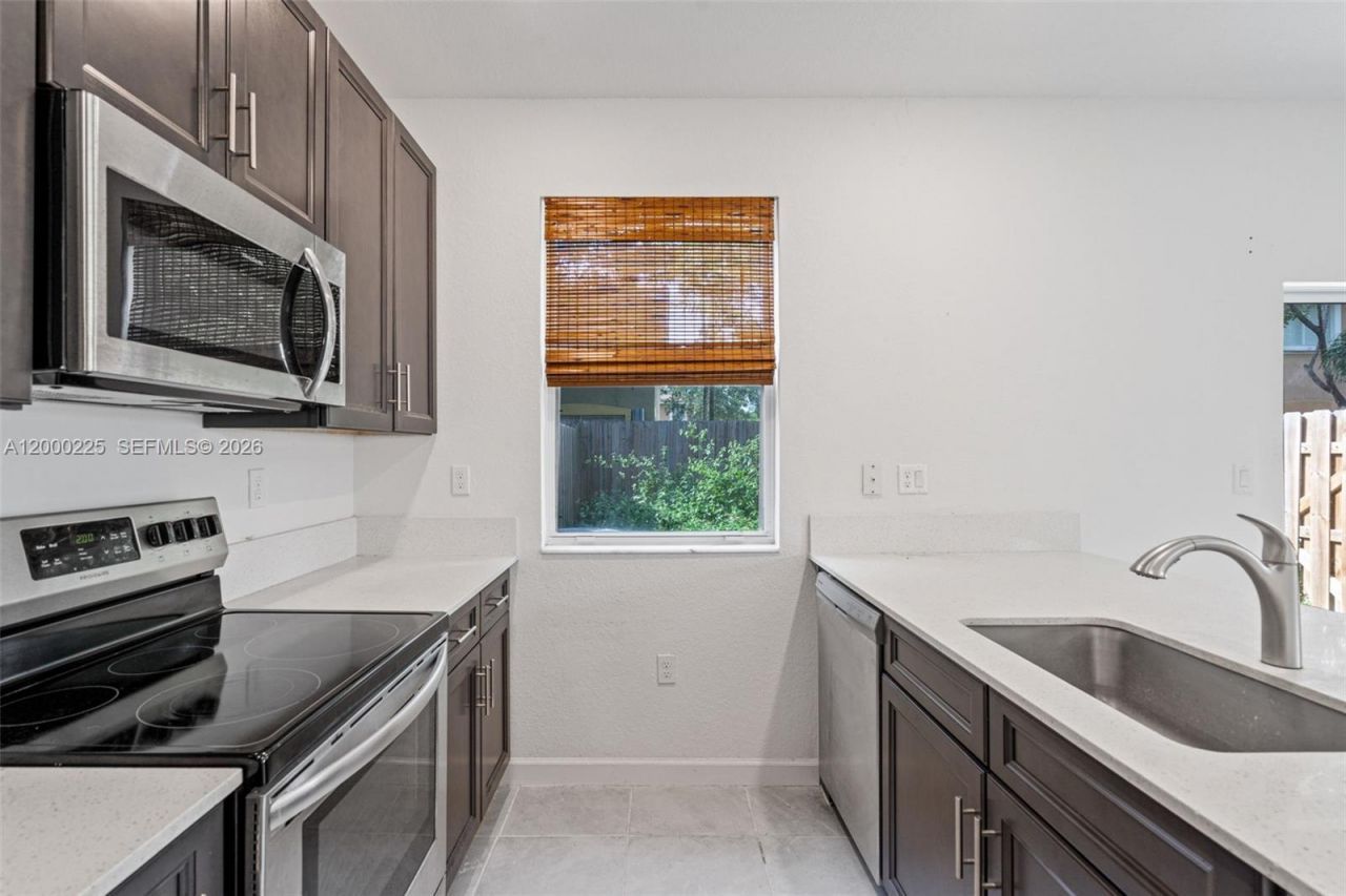 1100 SE 26 Ter , Homestead, FL 33035 Photo