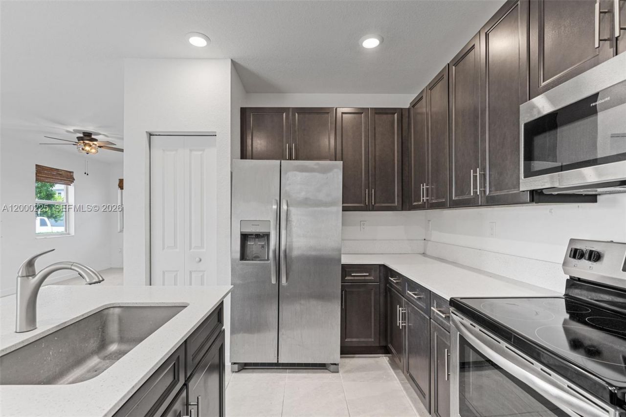 1100 SE 26 Ter , Homestead, FL 33035 Photo