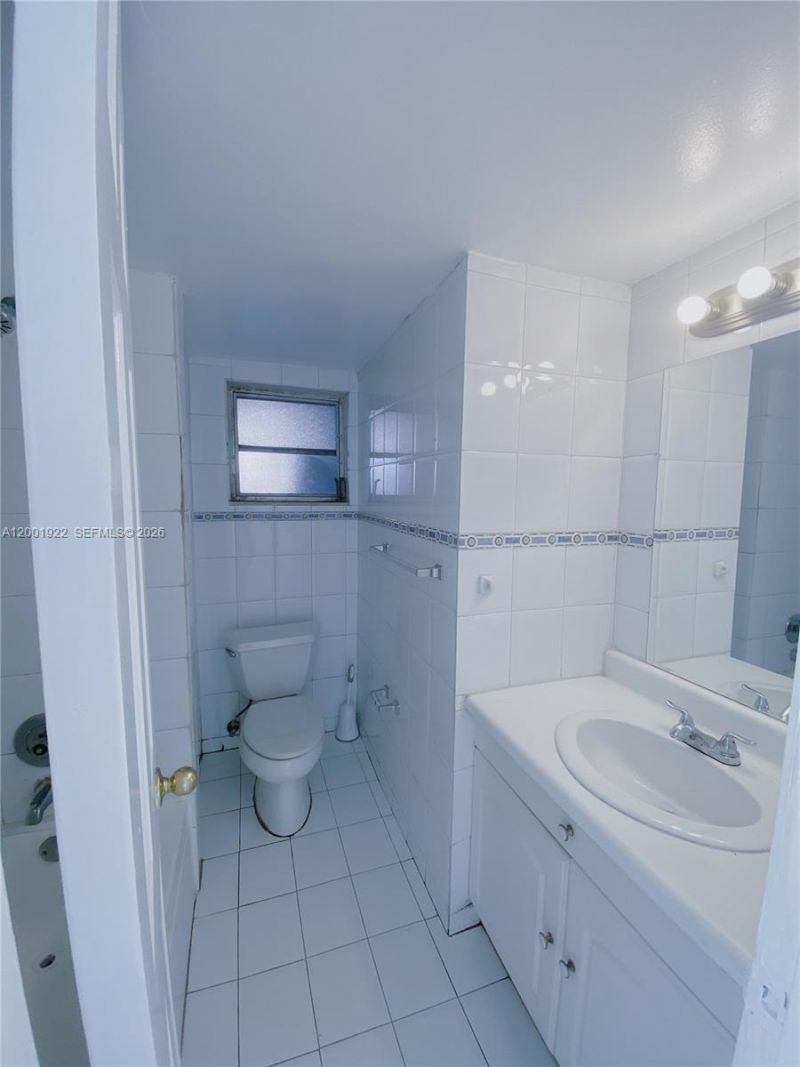 870 NW 87th Ave , Unit 110, Miami, FL 33172 Photo