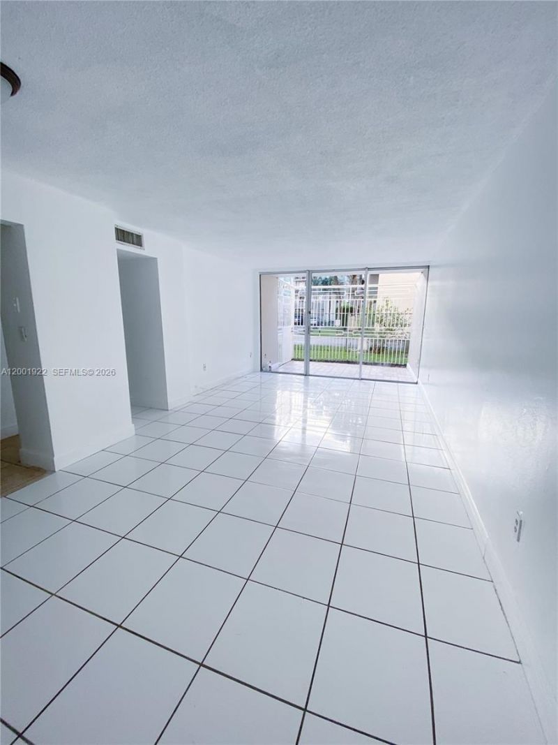 870 NW 87th Ave , Unit 110, Miami, FL 33172 Photo