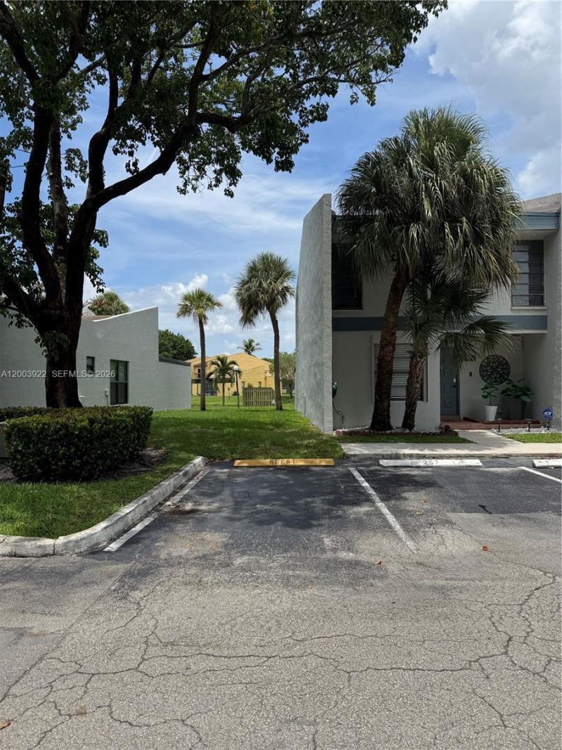 9251 NW 14th Ct, Unit 257, Pembroke Pines, FL 33024 Photo