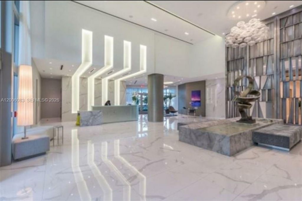 17111 Biscayne Blvd , Unit 909, North Miami Beach, FL 33160 Photo