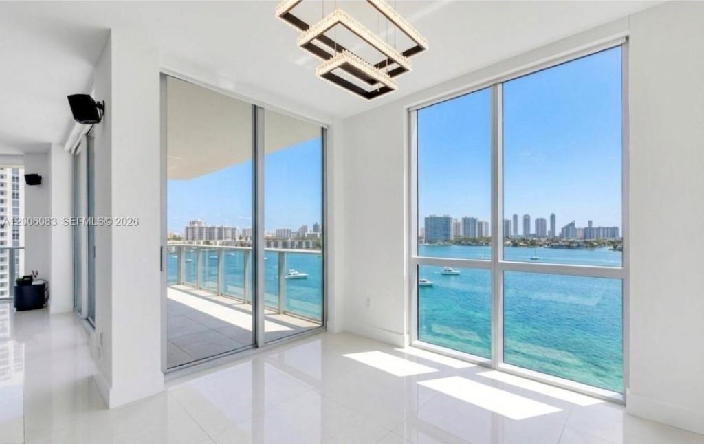 17111 Biscayne Blvd , Unit 909, North Miami Beach, FL 33160 Photo