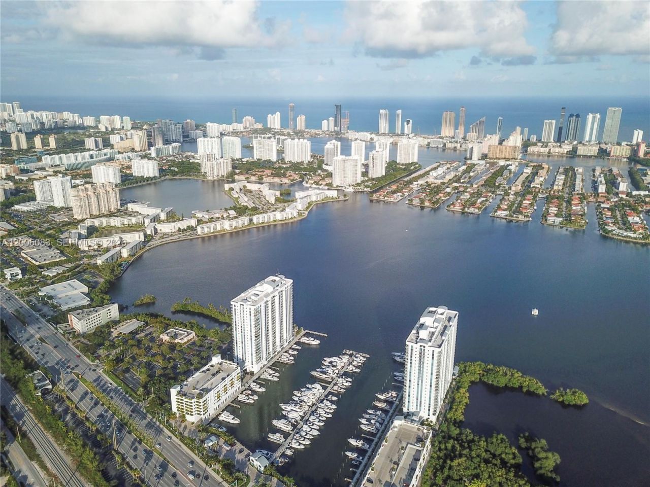 17111 Biscayne Blvd , Unit 909, North Miami Beach, FL 33160 Photo